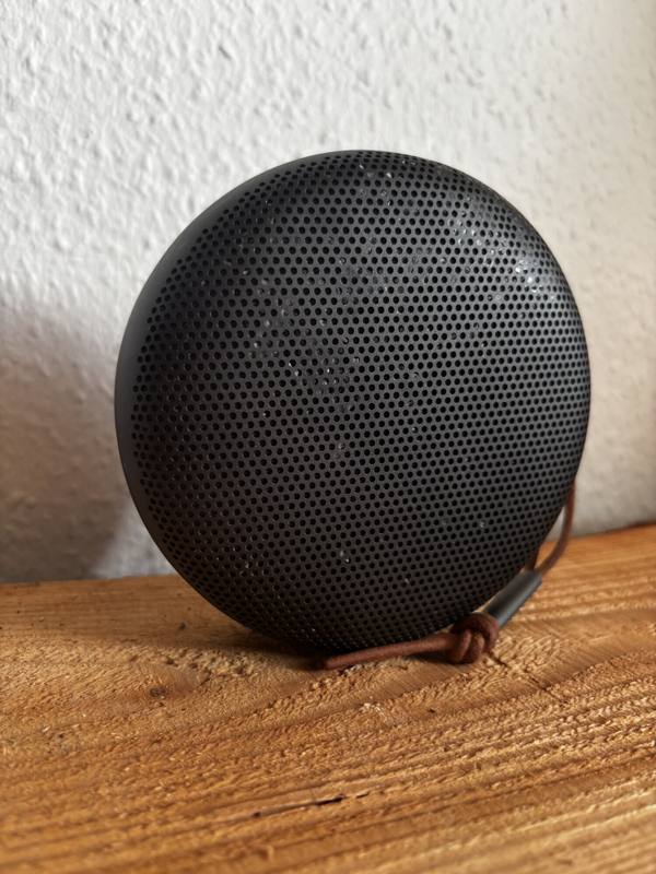 Bang & Olufsen Beoplay A1 Portable Bluetooth Speaker Black