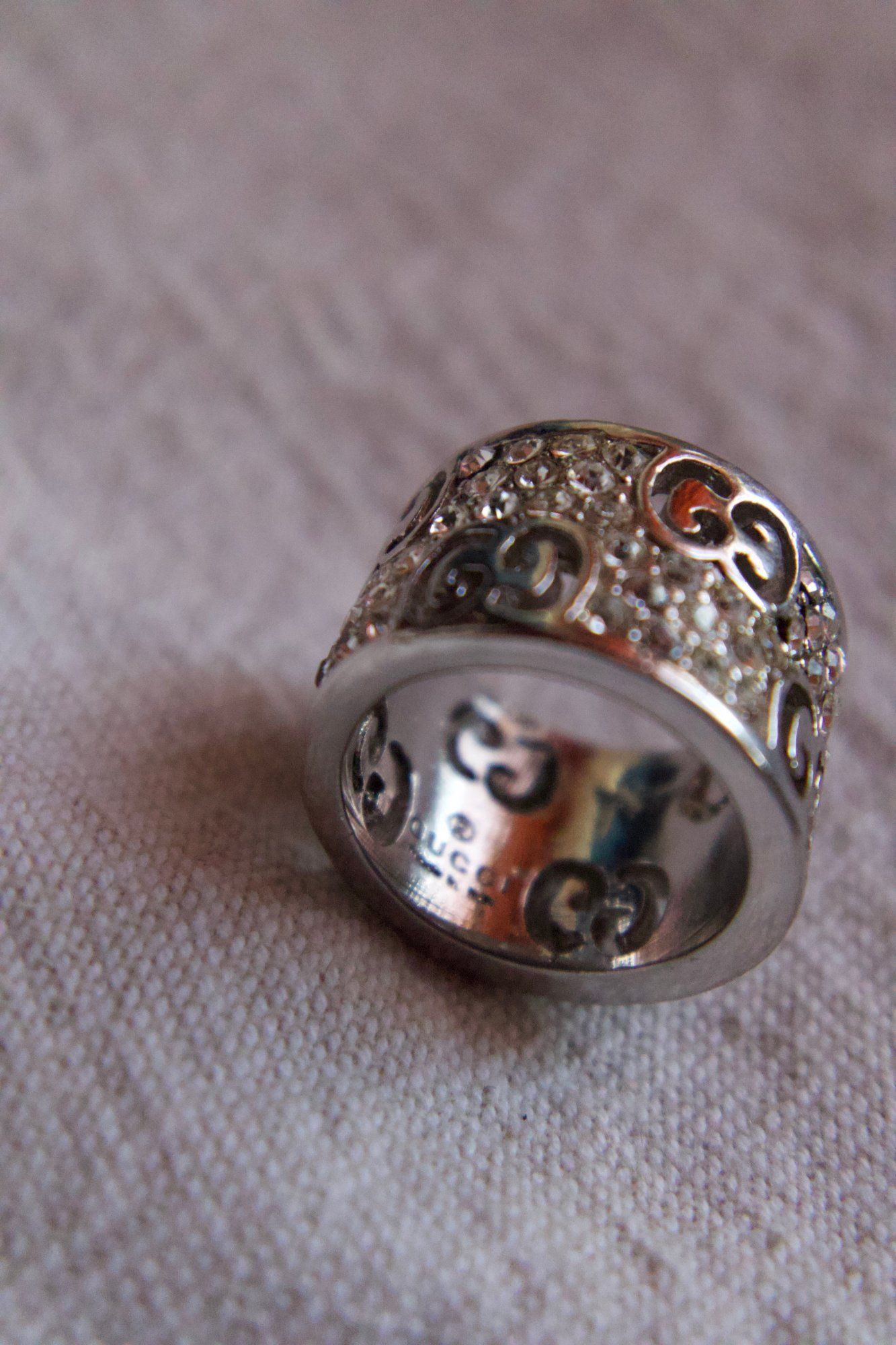 GUCCI Interlocking G Crystal Wide Band Ring Silver