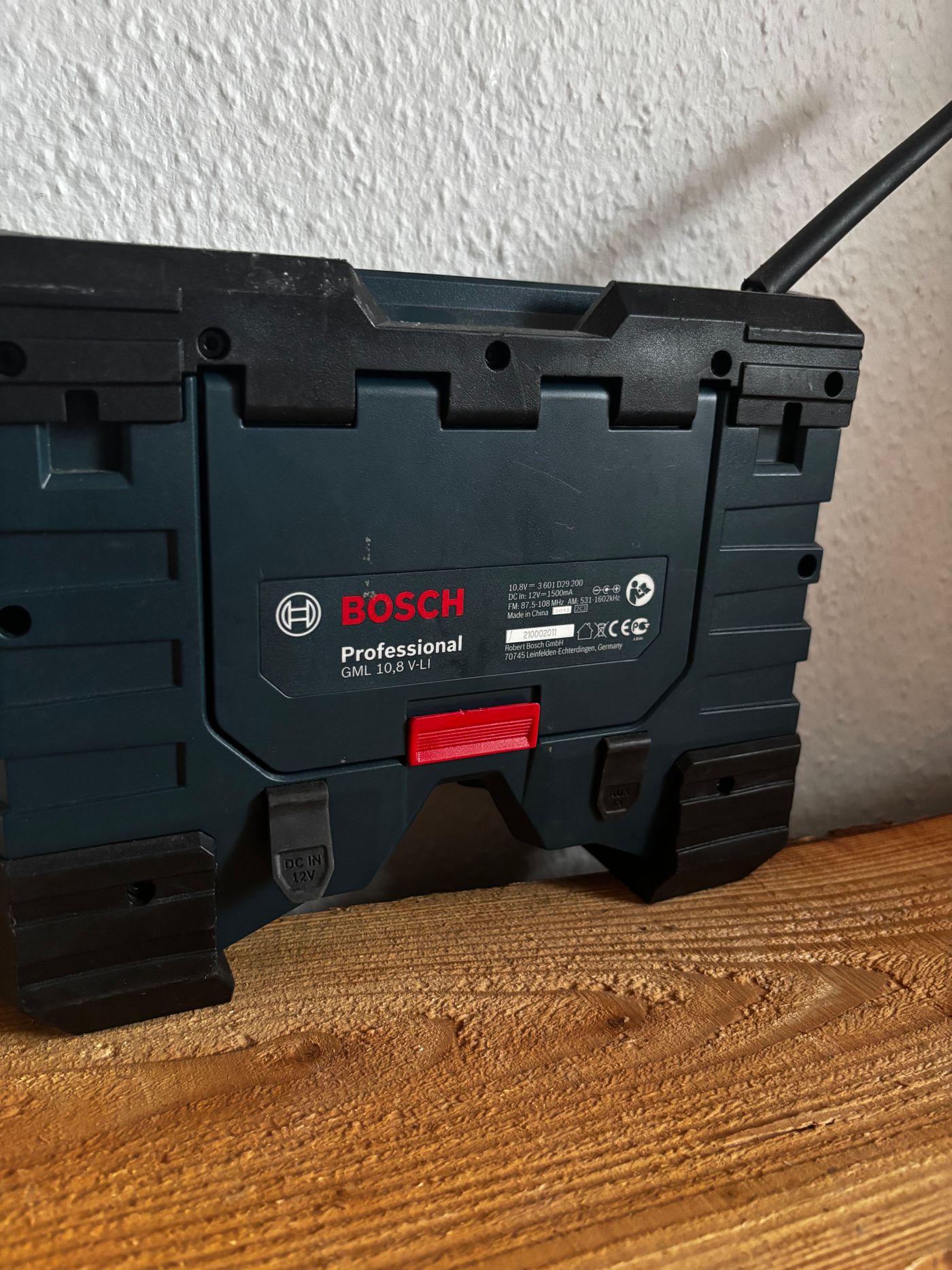 BOSCH GML 10,8 V-LI Jobsite Radio Blue — view 2