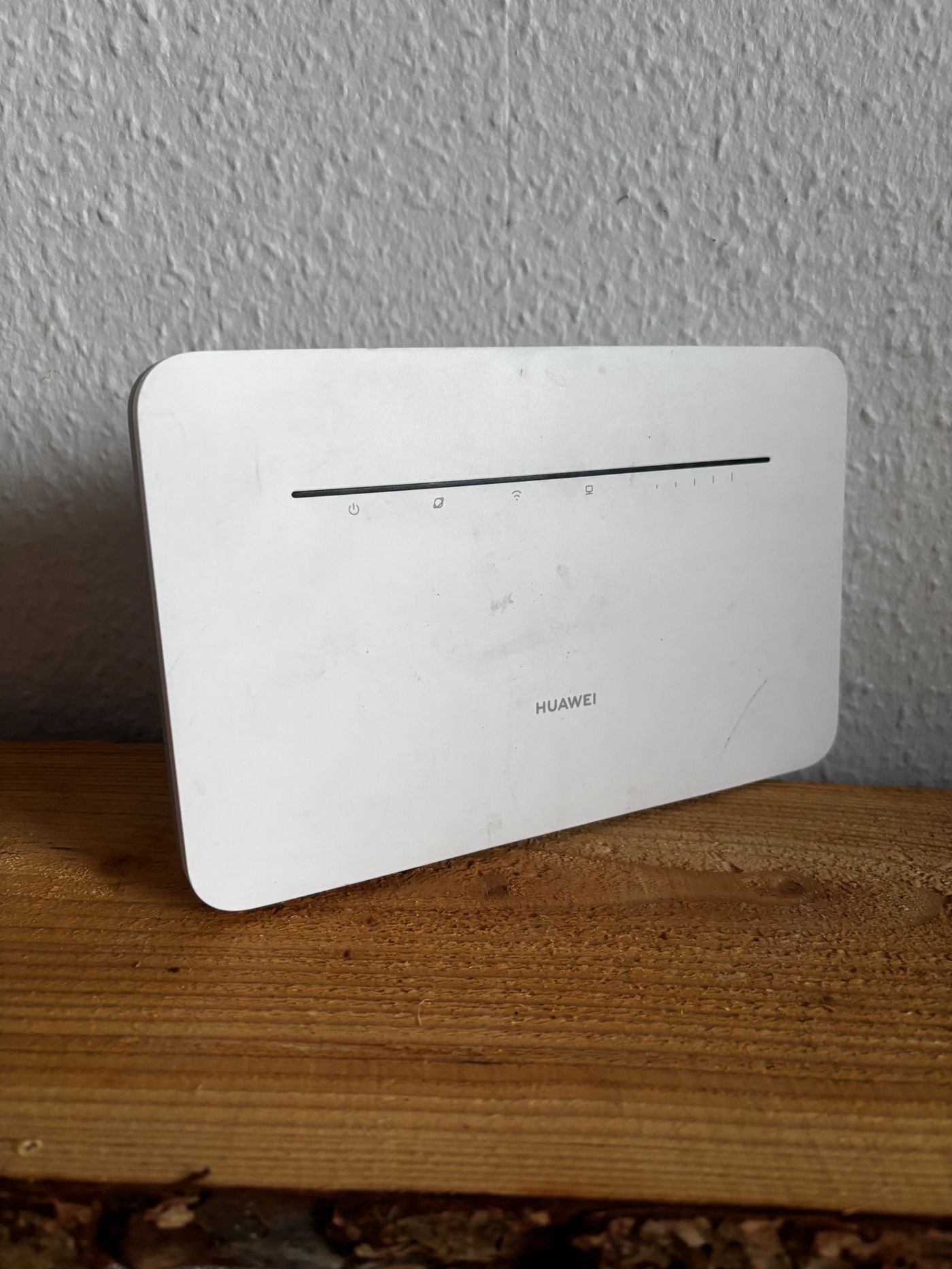 HUAWEI B535-232 4G Router 3 Pro White — view 3