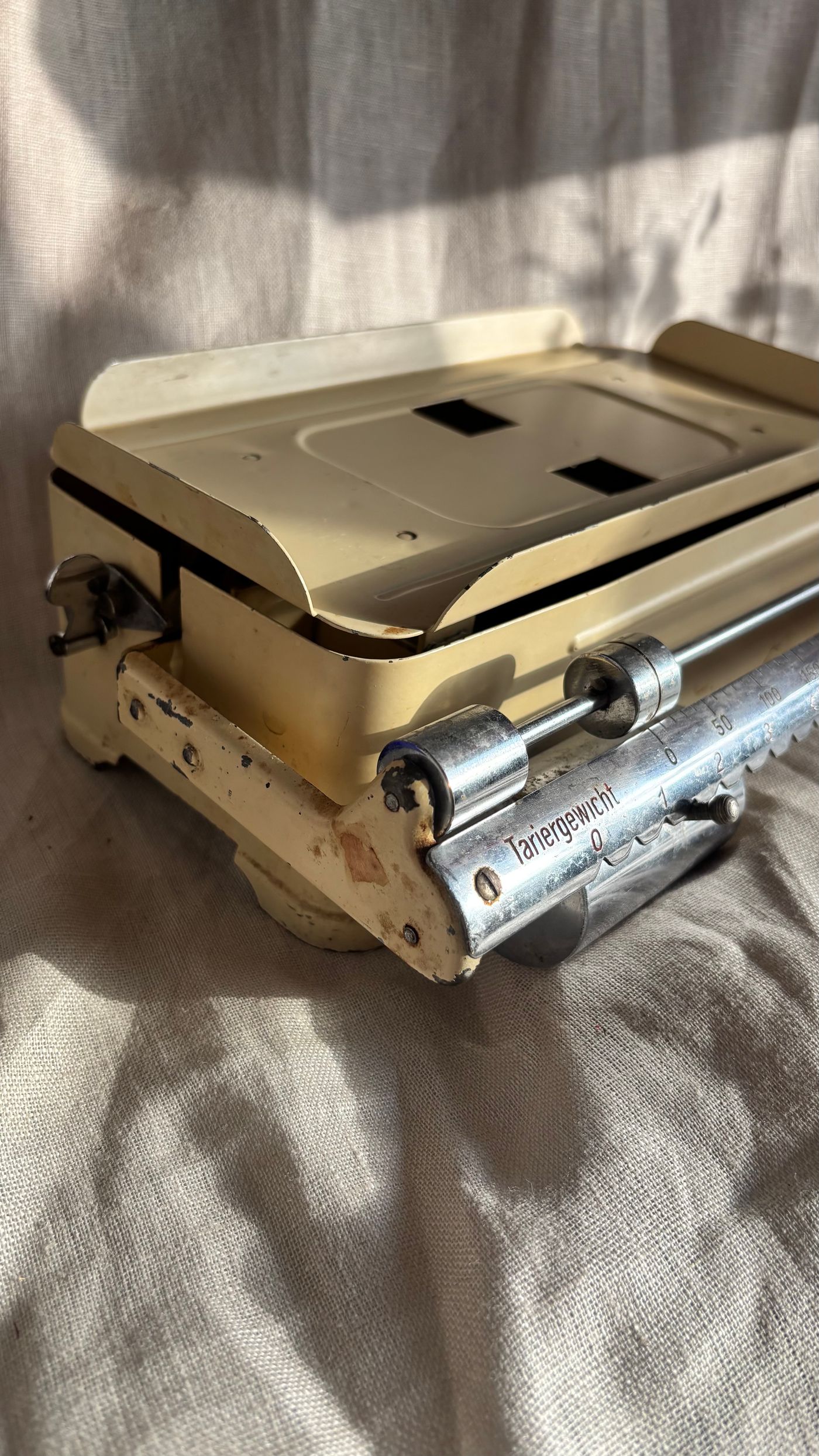 Tower Vintage Mechanical Kitchen Scale Cream Metal — view 5