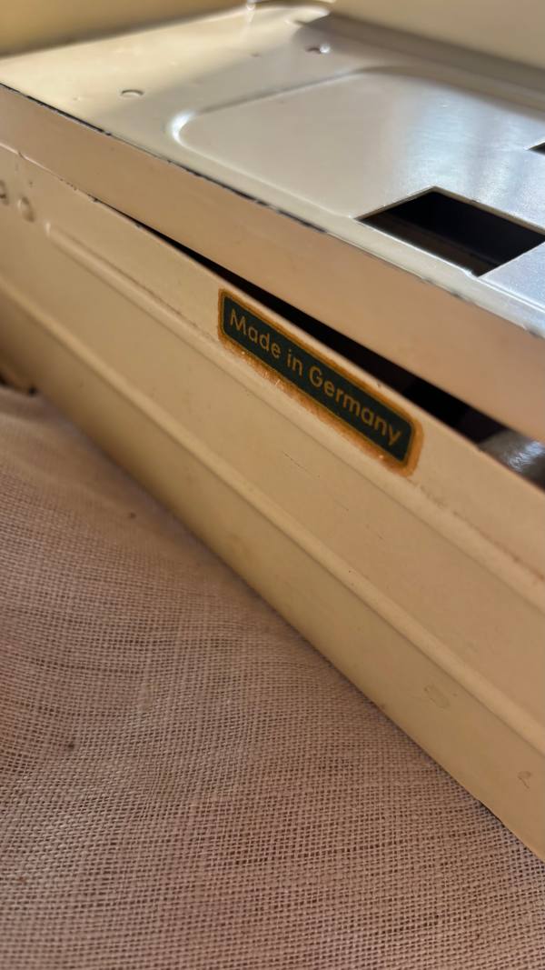 Tower Vintage Mechanical Kitchen Scale Cream Metal