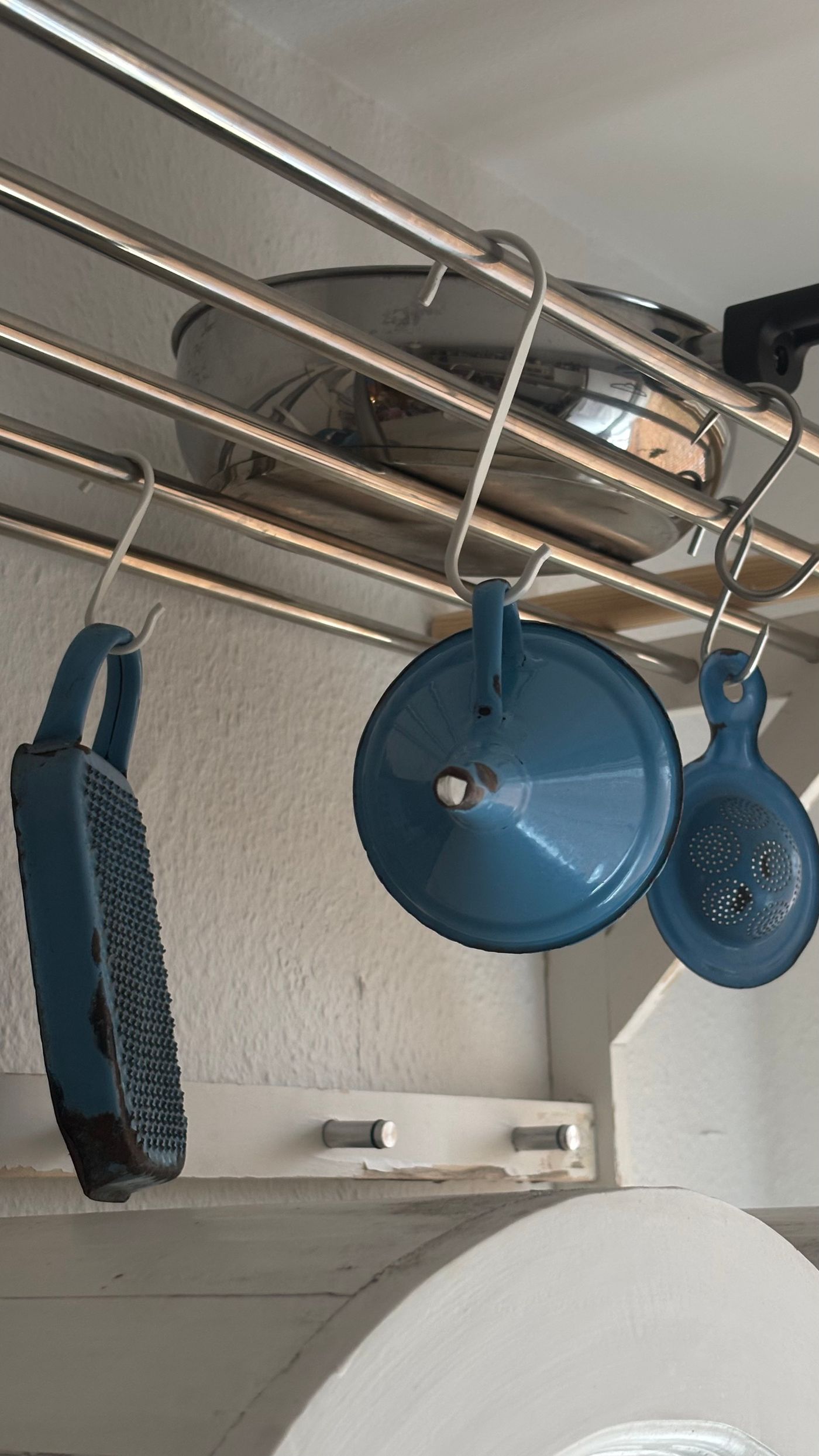 Vintage Blue Enamel Kitchen Utensils Set — view 2
