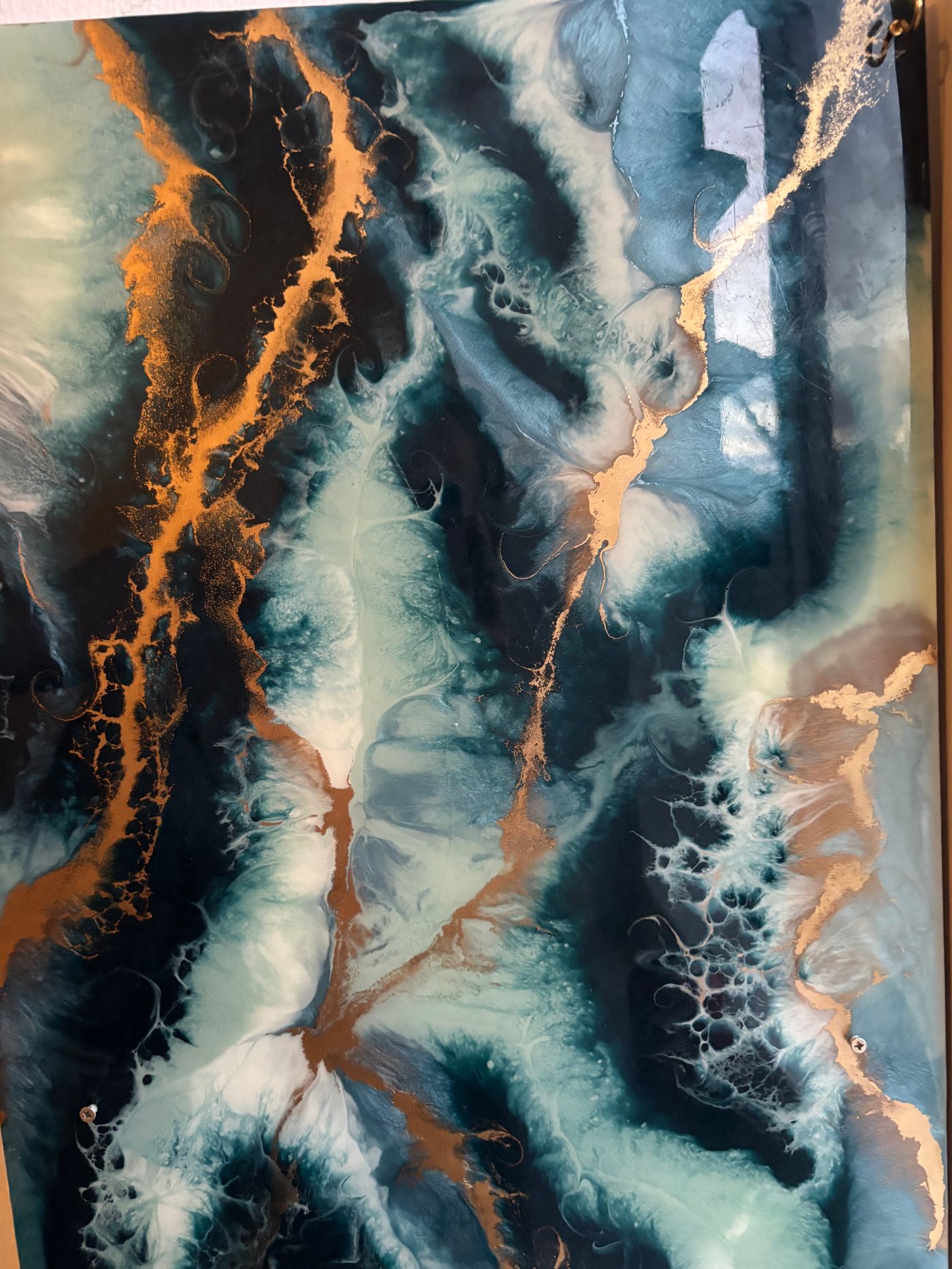 Abstract Epoxy Resin Wall Key Holder with Metallic Gold Accents — view 8