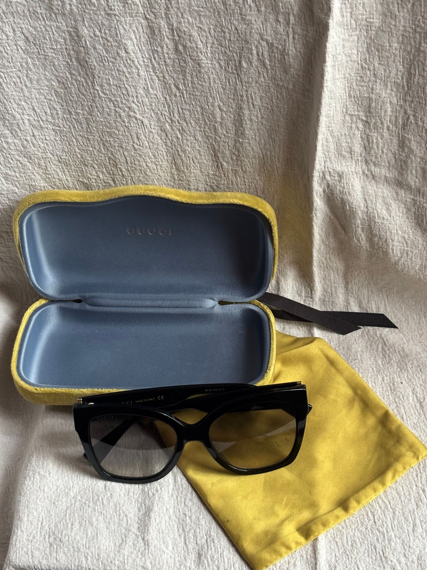 GUCCI Oversized Cat-Eye Sunglasses Black Acetate — view 8