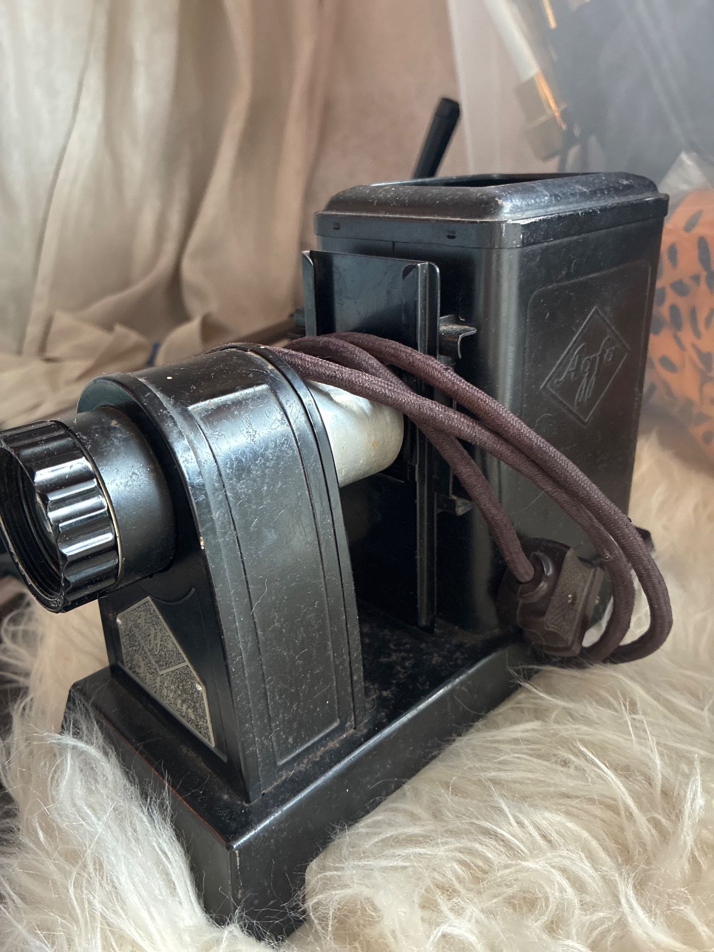 AGFA OPTICUS SLIDE PROJECTOR BAKELITE — view 4